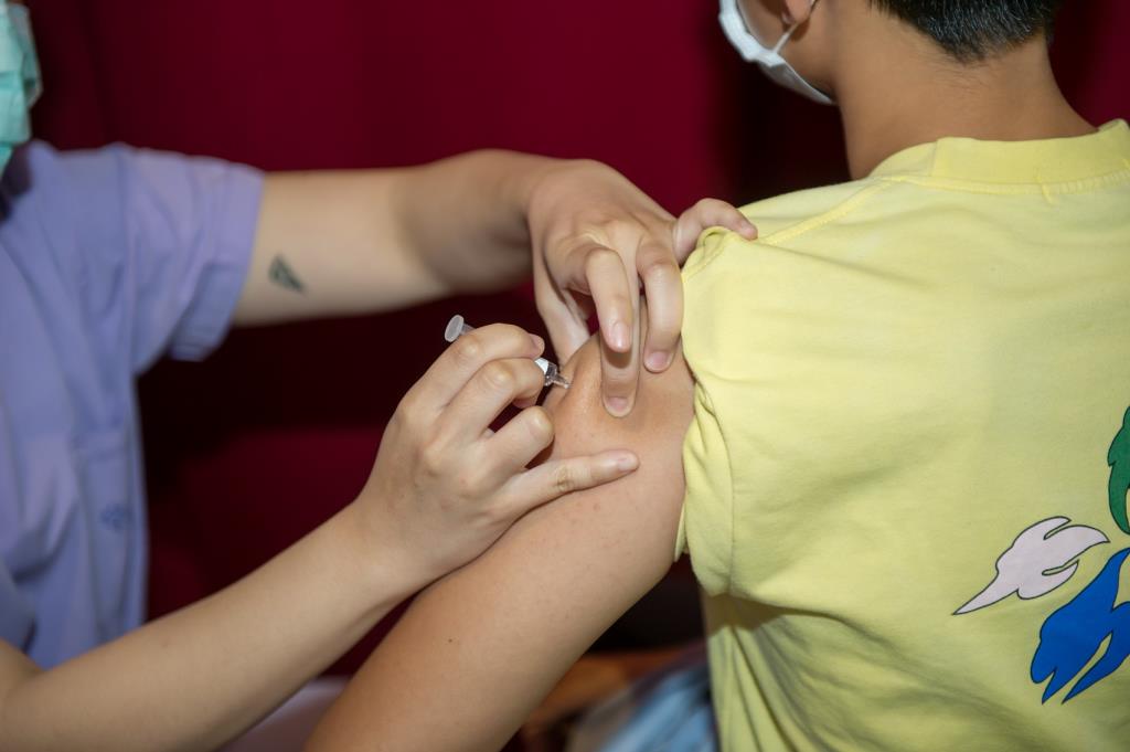五結國中同學施打流感疫苗