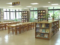 報刊室(一樓左側)